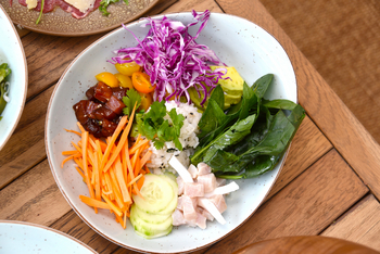 Siringit Villa: Küche