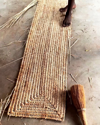 Sussurro: Flechtwerk