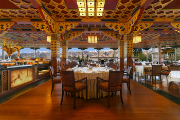 The Grand Dragon Hotel: Restaurant