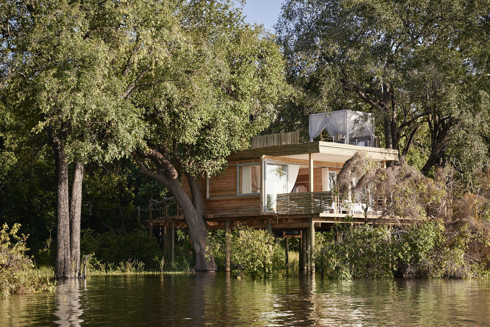 Victoria Falls River Lodge Victoria Falls River Lodge: Starbed Treehouse