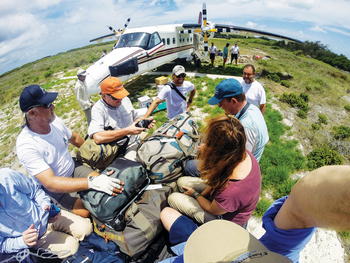 Astove Coral House: Ankunft am Airstrip