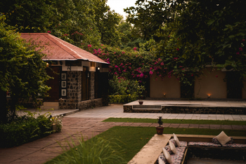 Bandhav Vilas: Gartenperspektive