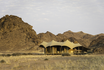 Hoanib Skeleton Coast Camp: Landschaft um die Gästezelte