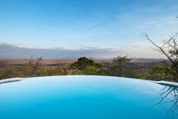 Ikuka Safari Camp: Infinity Pool