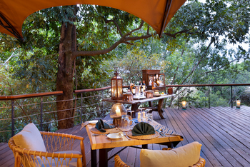 Mara Toto Tree Camp: Esstisch