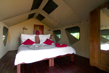 Nkasa Lupala Tented Lodge: Doppelbett