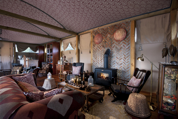 Somalisa Acacia Camp Somalisa Acacia Camp: Kamin