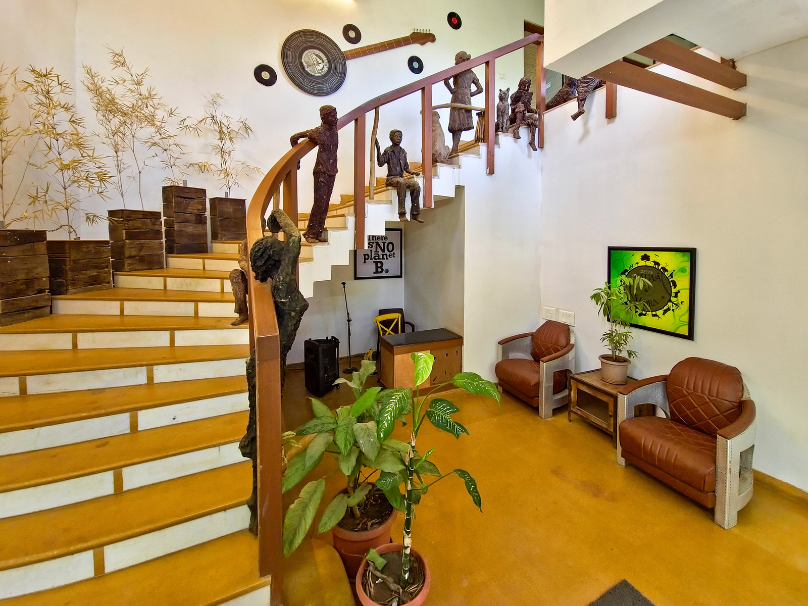 Tathastu Resort Pench Tathastu Resort Pench: Skulpturentreppe