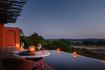 Chichele Presidential Lodge: Dinner am Pool