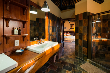 Etosha Mountain Lodge: Gästezimmer