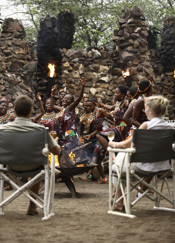 Phinda Mountain Lodge: Einheimische Tanzgruppe