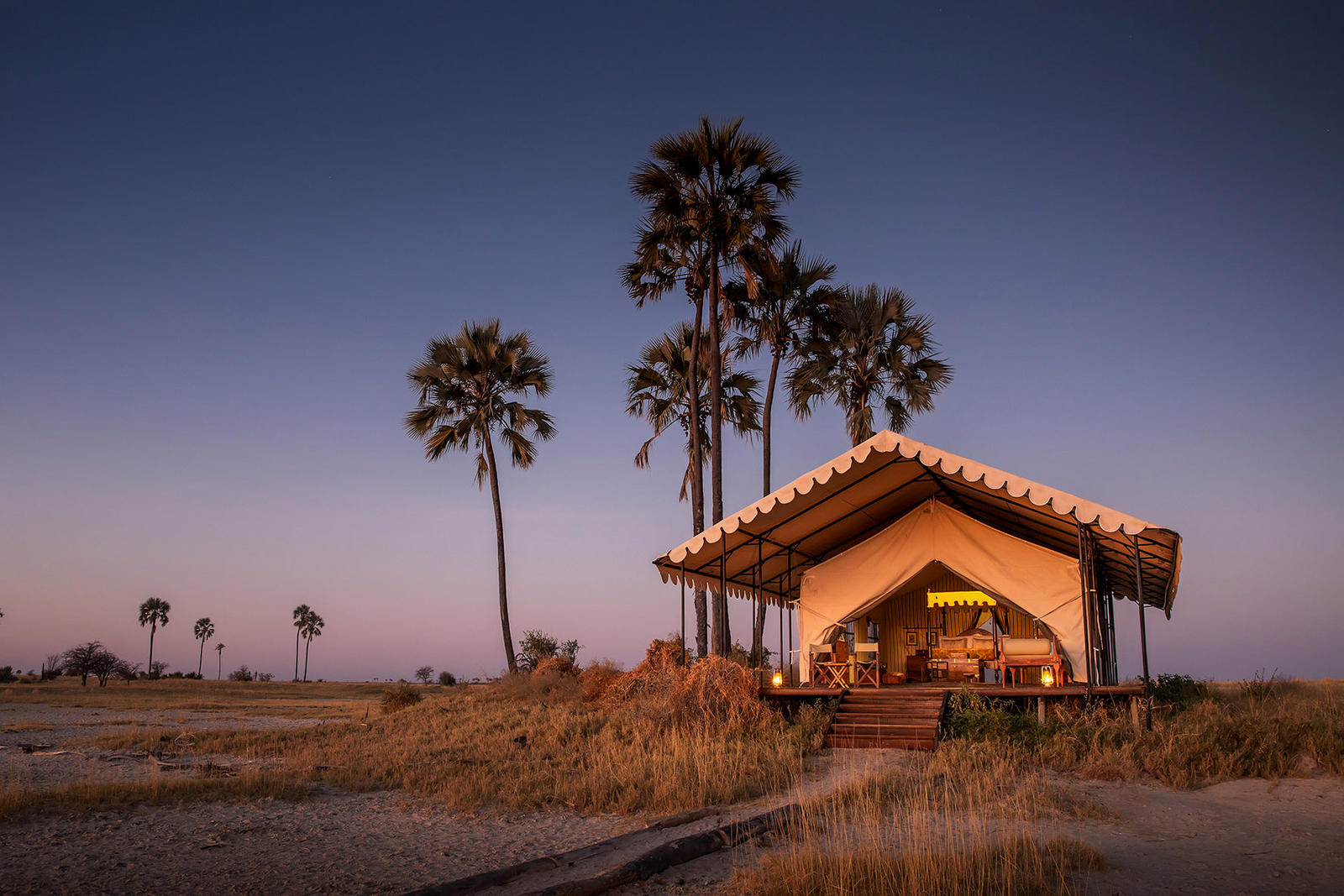 San Camp San Camp: Gästezelt Aussenbereich am Abend