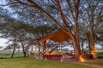 Sirikoi Lodge Sirikoi Lodge: Restaurantterrasse