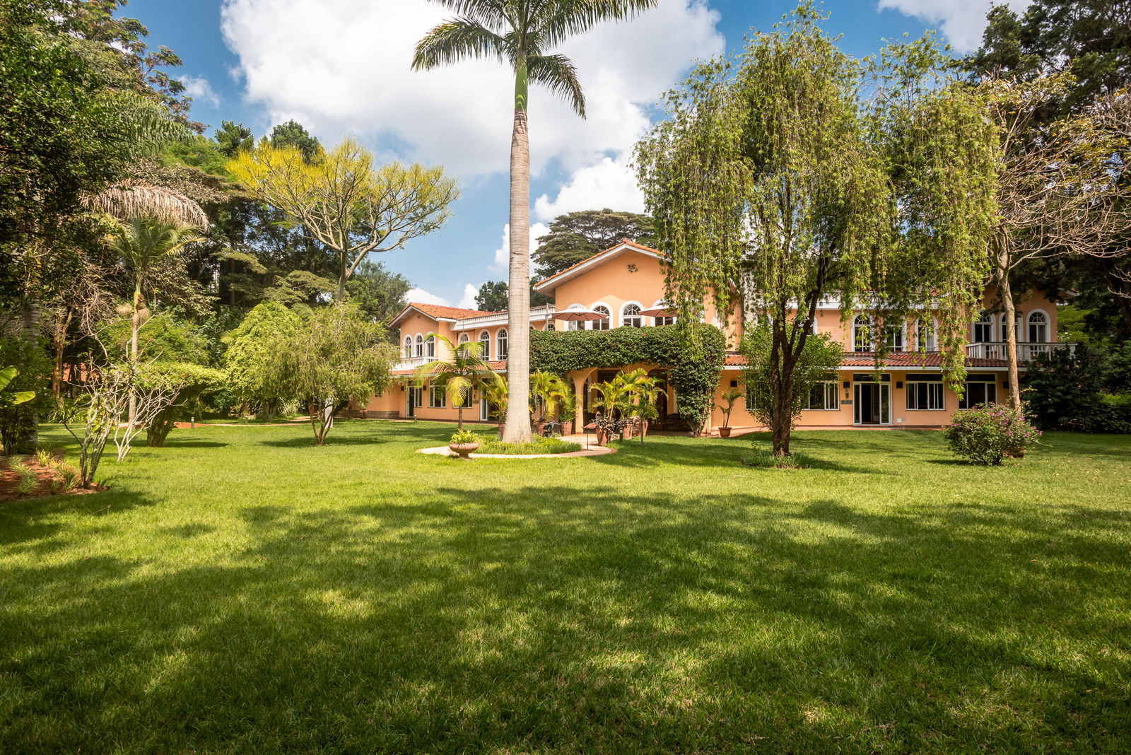 House of Waine House of Waine: Haupthaus