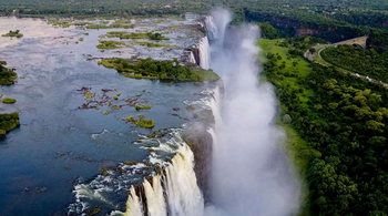 Batonka Guest Lodge: Victoria Falls Luftbild