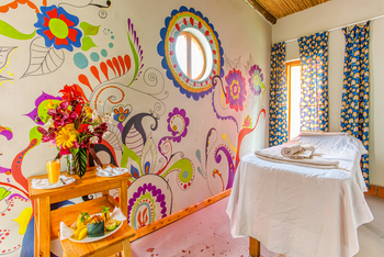 Chameleon Hill Forest Lodge: Massageraum