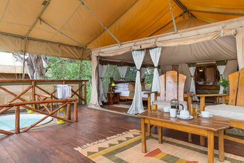 Elephant Bedroom Camp: Veranda mit Plunge Pool