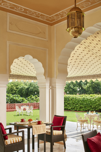 Jai Mahal Palace: Gartenterrasse