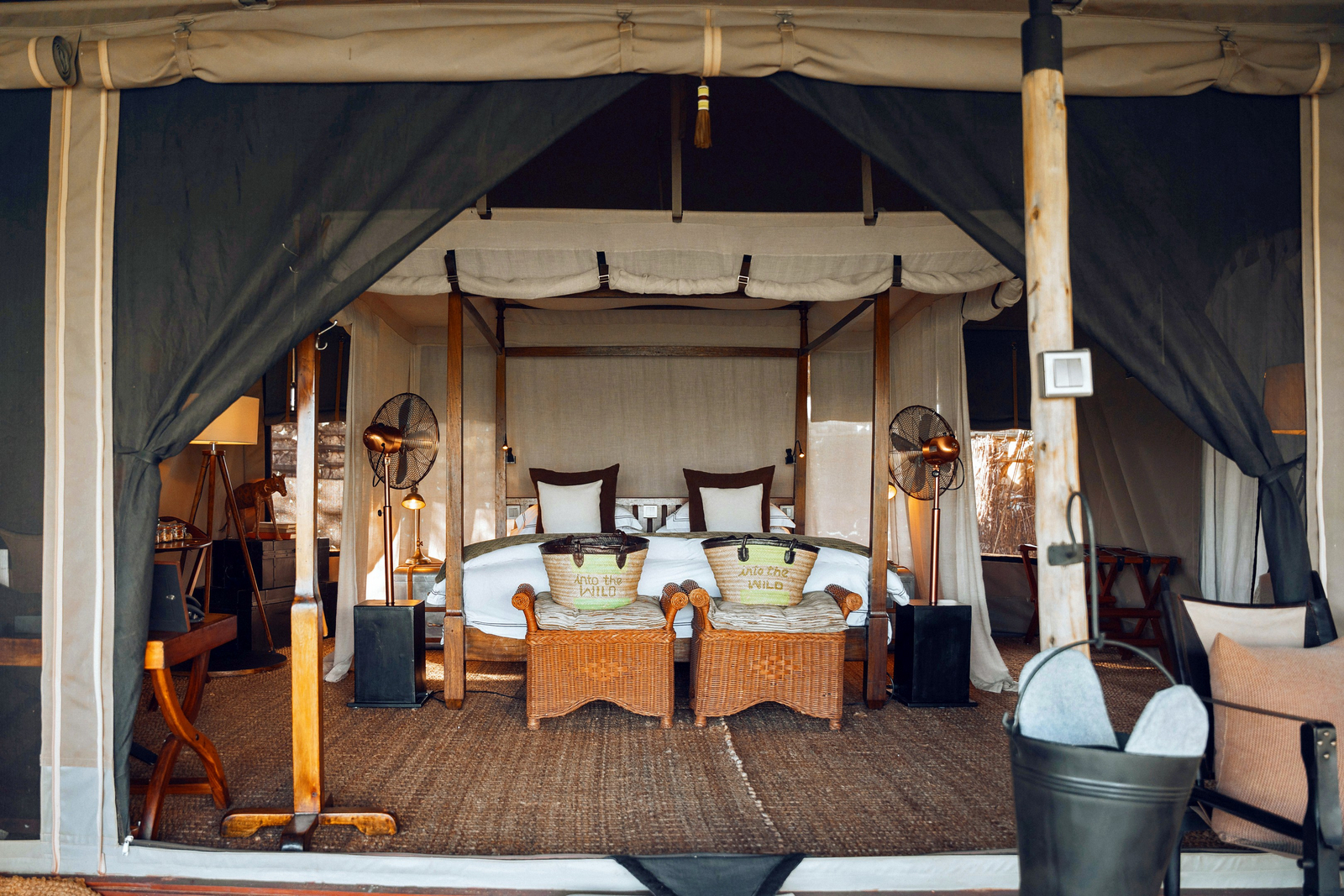 Little Chem Chem Little Chem Chem: Luxury Vintage Tent