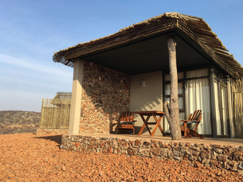 Okutala Lodge: Veranda Hilltop Chalet