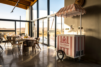 The Desert Grace: Restaurant