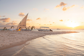 Azura Marlin Beach: Lagerfeuer am Strand