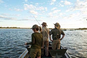 Classic Zambia Safaris Classic Zambia Safaris: Motorbootexkursion