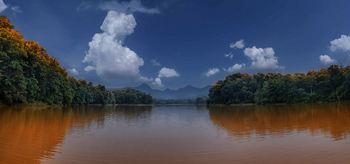 Denwa Backwater Escape: Berglandschaft