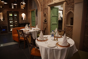 Haveli Dharampura: Dining