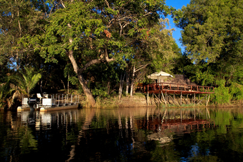 Ndhovu Safari Lodge: Motorboot