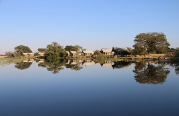 Chobe River Camp: Gästezelte am Ufer