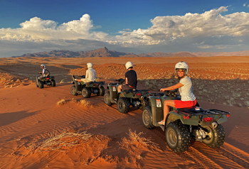 Kwessi Dunes: Quad fahren in einer Gruppe