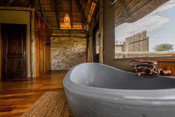 Mangwane Hideaway: Family Unit