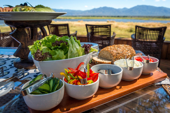 Ruckomechi Camp: Brunch im Freien