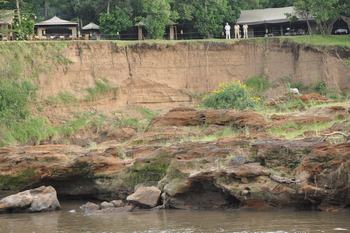 Sentinel Mara Camp: Gewässer vor Camp