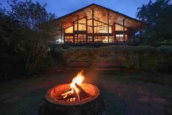 Mahogany Springs Safari Lodge: Feuerschale
