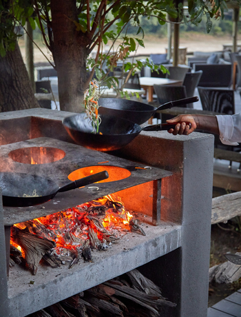 Mfuwe Lodge: Grill