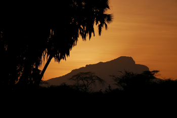 Saruni Rhino Camp: Bergblick bei Sonnenuntergang