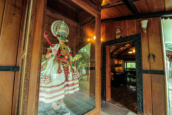 Syna Tiger Resort: Kerala - Eingang