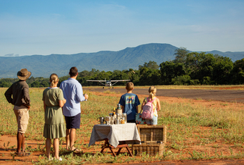 Tembo Plains Camp: Beobachtung Flugzeuglandung