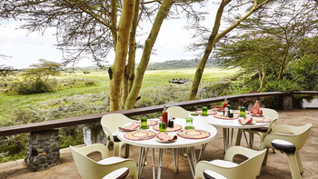 Hatari Lodge: Terrasse
