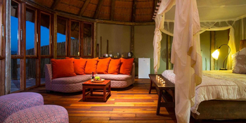 Sossus Dune Lodge Sossus Dune Lodge: Sofa und Bett