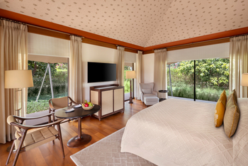 The Oberoi Vindhyavilas Wildlife Resort: Coffee Table