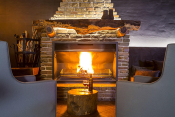 Ai Aiba Lodge Ai Aiba Lodge: Kamin