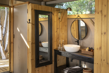 Little Sable Camp: Badezimmer im Gästezelt