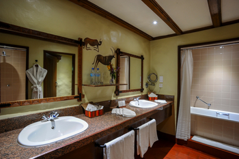 Ngorongoro Serena Safari Lodge: Waschtisch