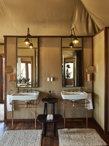 Legendary Mwiba Lodge: Doppelwaschtisch