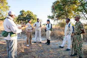 Mukambi Safari Lodge: Buschwanderung
