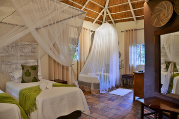 Bayete Guest Lodge Bayete Guest Lodge: Deluxe Family Room