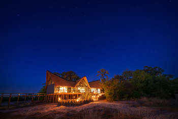 Little Tubu Camp: Boma bei Nacht
